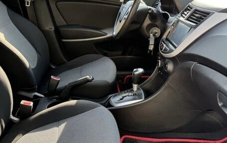 Hyundai Solaris II рестайлинг, 2011 год, 780 000 рублей, 13 фотография