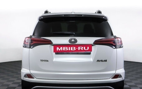 Toyota RAV4, 2018 год, 2 049 000 рублей, 6 фотография