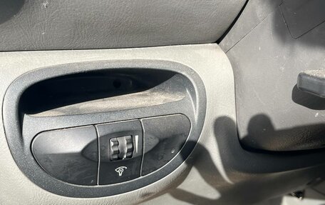 Hyundai Santa Fe III рестайлинг, 2002 год, 375 000 рублей, 13 фотография
