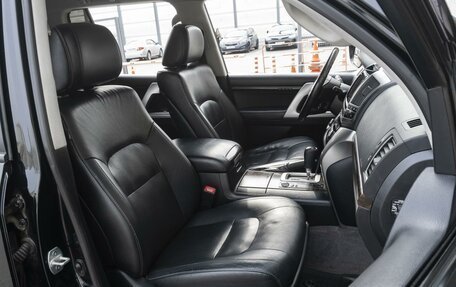 Toyota Land Cruiser 200, 2015 год, 5 099 000 рублей, 8 фотография