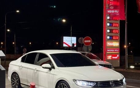 Volkswagen Passat B8 рестайлинг, 2016 год, 2 200 000 рублей, 1 фотография