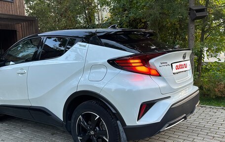 Toyota C-HR I рестайлинг, 2021 год, 2 999 999 рублей, 7 фотография