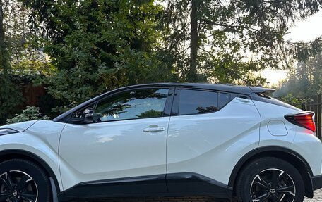 Toyota C-HR I рестайлинг, 2021 год, 2 999 999 рублей, 8 фотография