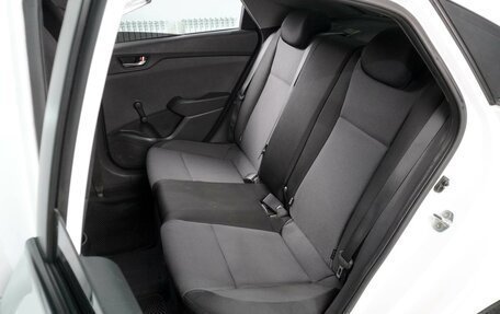 Hyundai Solaris II рестайлинг, 2017 год, 949 000 рублей, 9 фотография