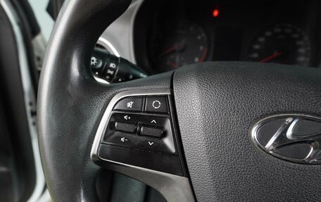 Hyundai Solaris II рестайлинг, 2017 год, 949 000 рублей, 17 фотография