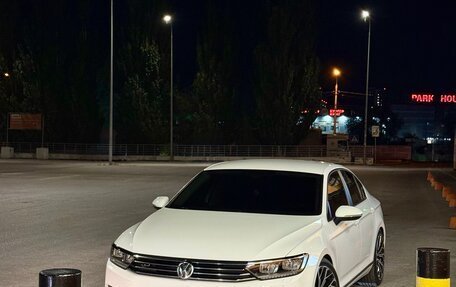 Volkswagen Passat B8 рестайлинг, 2016 год, 2 200 000 рублей, 6 фотография