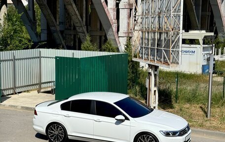 Volkswagen Passat B8 рестайлинг, 2016 год, 2 200 000 рублей, 18 фотография