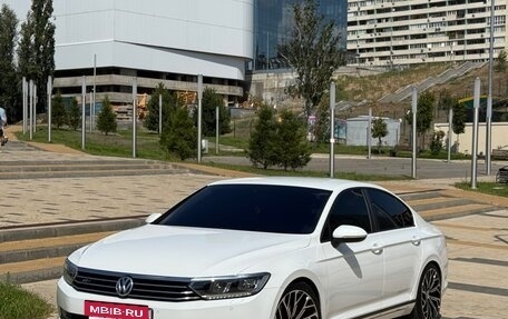 Volkswagen Passat B8 рестайлинг, 2016 год, 2 200 000 рублей, 9 фотография