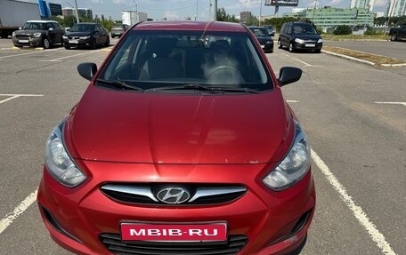 Hyundai Solaris II рестайлинг, 2012 год, 865 000 рублей, 1 фотография