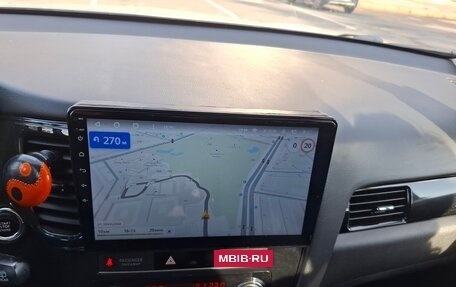 Mitsubishi Outlander III рестайлинг 3, 2019 год, 1 650 000 рублей, 6 фотография