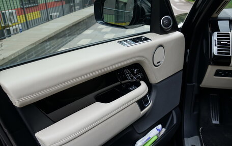 Land Rover Range Rover IV рестайлинг, 2014 год, 5 535 000 рублей, 25 фотография