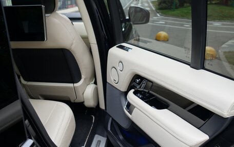 Land Rover Range Rover IV рестайлинг, 2014 год, 5 535 000 рублей, 28 фотография