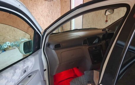 Nissan Liberty, 2000 год, 430 000 рублей, 16 фотография