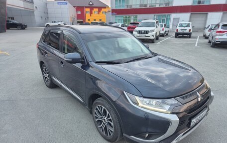 Mitsubishi Outlander III рестайлинг 3, 2022 год, 2 750 000 рублей, 6 фотография