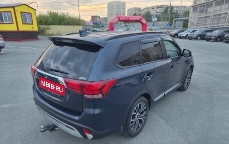 Mitsubishi Outlander III рестайлинг 3, 2022 год, 2 750 000 рублей, 8 фотография