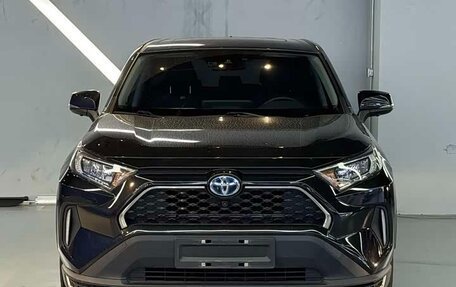 Toyota RAV4, 2021 год, 2 760 000 рублей, 2 фотография