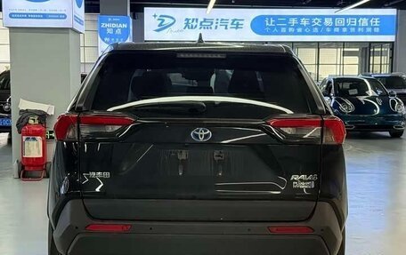 Toyota RAV4, 2021 год, 2 760 000 рублей, 5 фотография