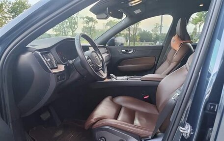 Volvo XC60 II, 2021 год, 3 190 000 рублей, 10 фотография