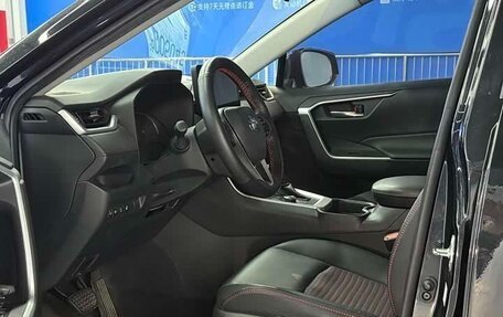 Toyota RAV4, 2021 год, 2 760 000 рублей, 15 фотография