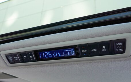 Toyota Alphard III, 2015 год, 3 780 000 рублей, 25 фотография