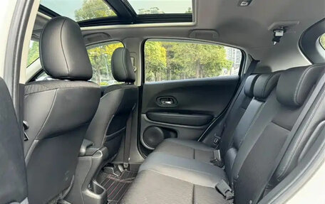 Honda Vezel, 2022 год, 1 430 000 рублей, 9 фотография