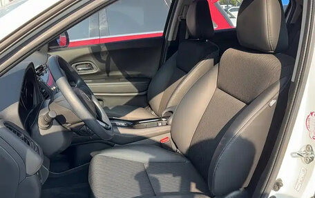 Honda Vezel, 2022 год, 1 430 000 рублей, 8 фотография