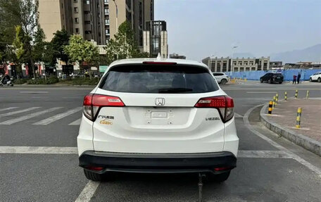 Honda Vezel, 2022 год, 1 430 000 рублей, 5 фотография