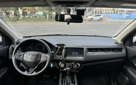 Honda Vezel, 2022 год, 1 430 000 рублей, 7 фотография
