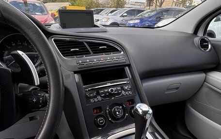 Peugeot 5008 I рестайлинг, 2012 год, 1 050 000 рублей, 12 фотография