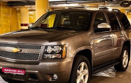 Chevrolet Tahoe III, 2013 год, 1 800 000 рублей, 2 фотография