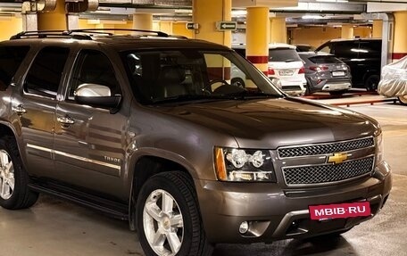 Chevrolet Tahoe III, 2013 год, 1 800 000 рублей, 4 фотография