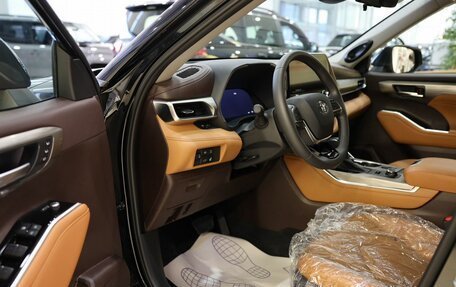 Toyota Highlander, 2025 год, 5 750 000 рублей, 20 фотография