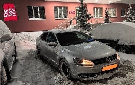 Volkswagen Jetta VI, 2012 год, 863 000 рублей, 2 фотография