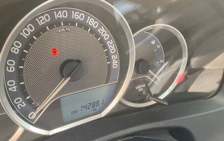 Toyota Auris II, 2014 год, 1 200 000 рублей, 9 фотография