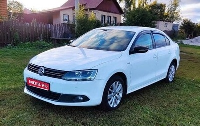 Volkswagen Jetta VI, 2013 год, 960 000 рублей, 1 фотография
