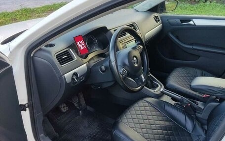 Volkswagen Jetta VI, 2013 год, 960 000 рублей, 13 фотография
