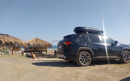 Toyota RAV4, 2020 год, 2 990 000 рублей, 2 фотография