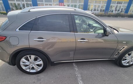 Infiniti QX70, 2016 год, 2 750 000 рублей, 7 фотография