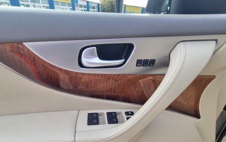 Infiniti QX70, 2016 год, 2 750 000 рублей, 18 фотография
