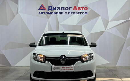 Renault Logan II, 2015 год, 650 000 рублей, 2 фотография