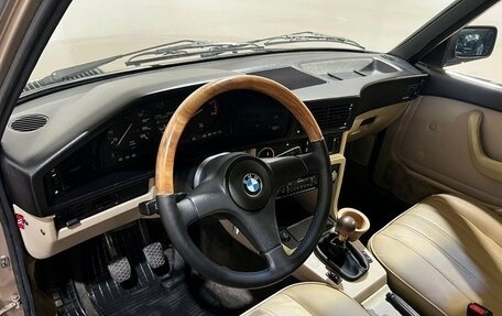 BMW 5 серия, 1983 год, 1 000 000 рублей, 10 фотография
