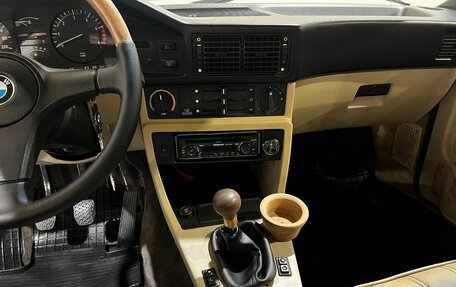 BMW 5 серия, 1983 год, 1 000 000 рублей, 22 фотография
