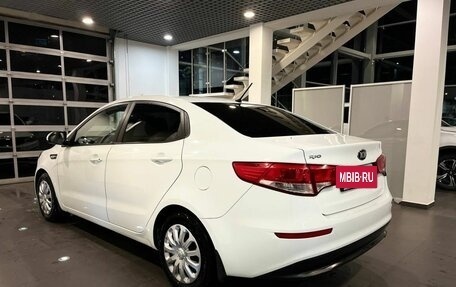 KIA Rio III рестайлинг, 2015 год, 830 000 рублей, 5 фотография