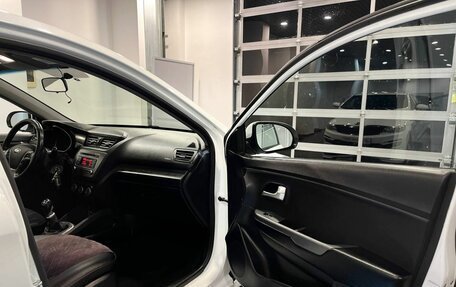 KIA Rio III рестайлинг, 2015 год, 830 000 рублей, 24 фотография