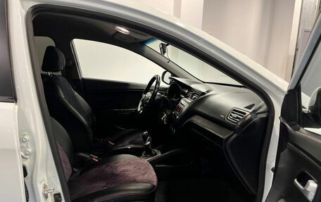 KIA Rio III рестайлинг, 2015 год, 830 000 рублей, 26 фотография