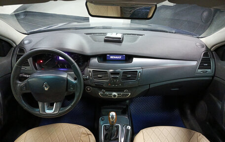 Renault Laguna III рестайлинг, 2009 год, 517 000 рублей, 17 фотография