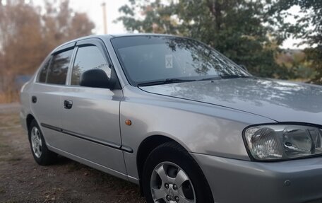 Hyundai Accent II, 2005 год, 320 000 рублей, 2 фотография