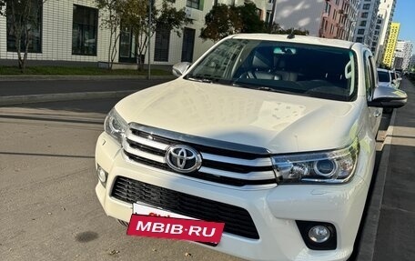 Toyota Hilux VIII, 2019 год, 3 820 000 рублей, 2 фотография