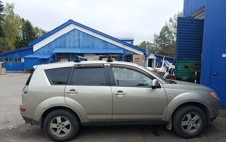 Mitsubishi Outlander III рестайлинг 3, 2006 год, 750 000 рублей, 7 фотография