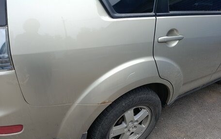 Mitsubishi Outlander III рестайлинг 3, 2006 год, 750 000 рублей, 8 фотография